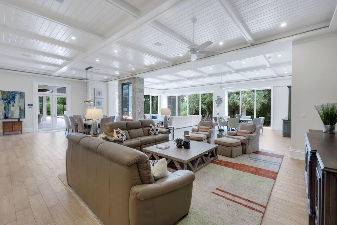 3150 Dahlia Way, Naples, FL 34105