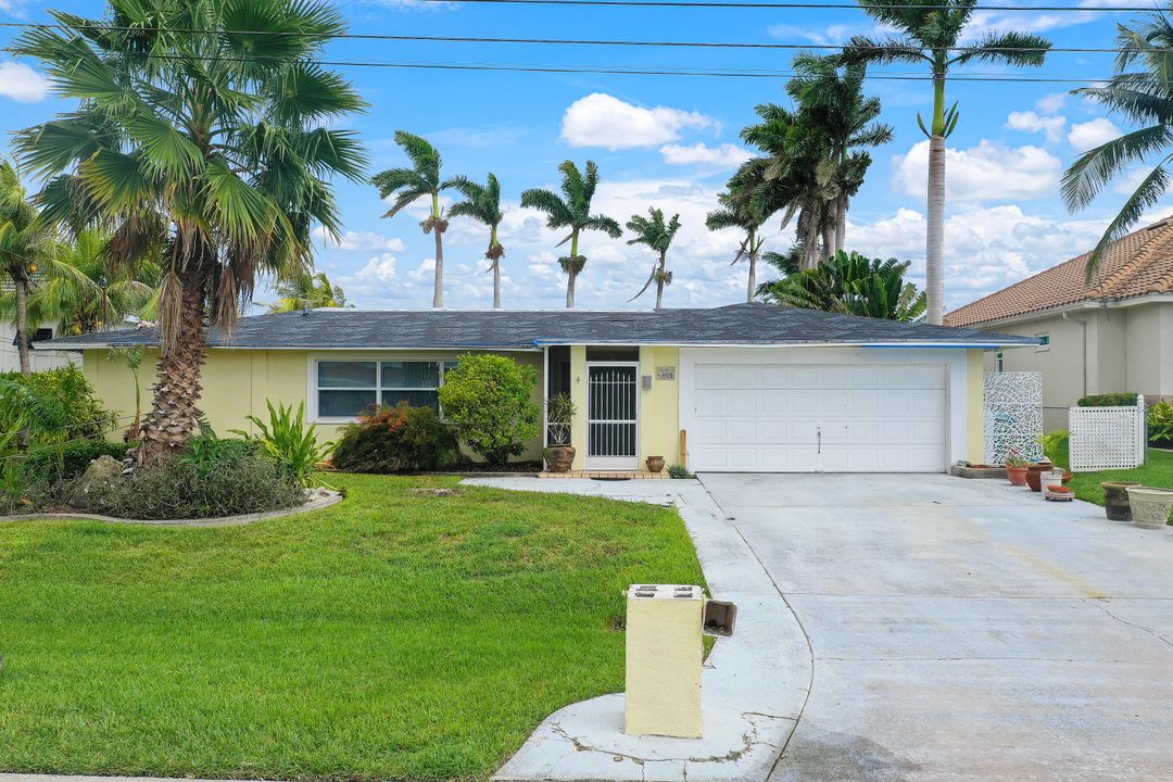 4611 SE 20th Pl, Cape Coral, FL 33904