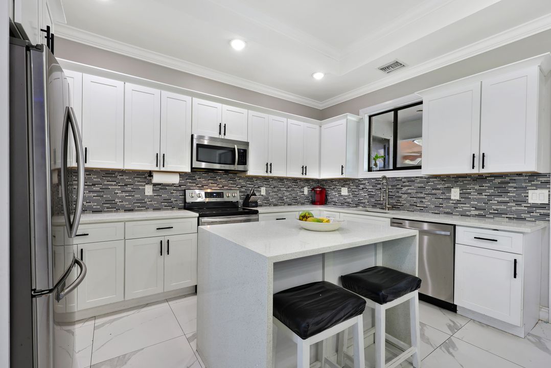 3362 56th Ave NE, Naples, FL 34120