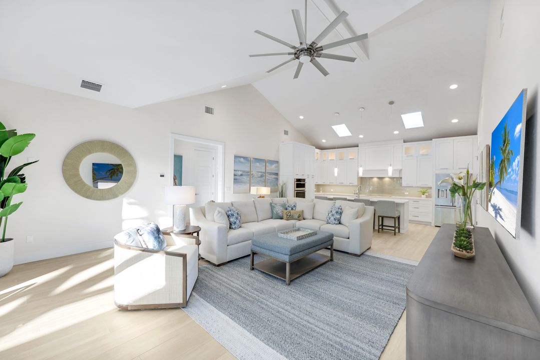 2100 Curtis St, Naples, FL 34112