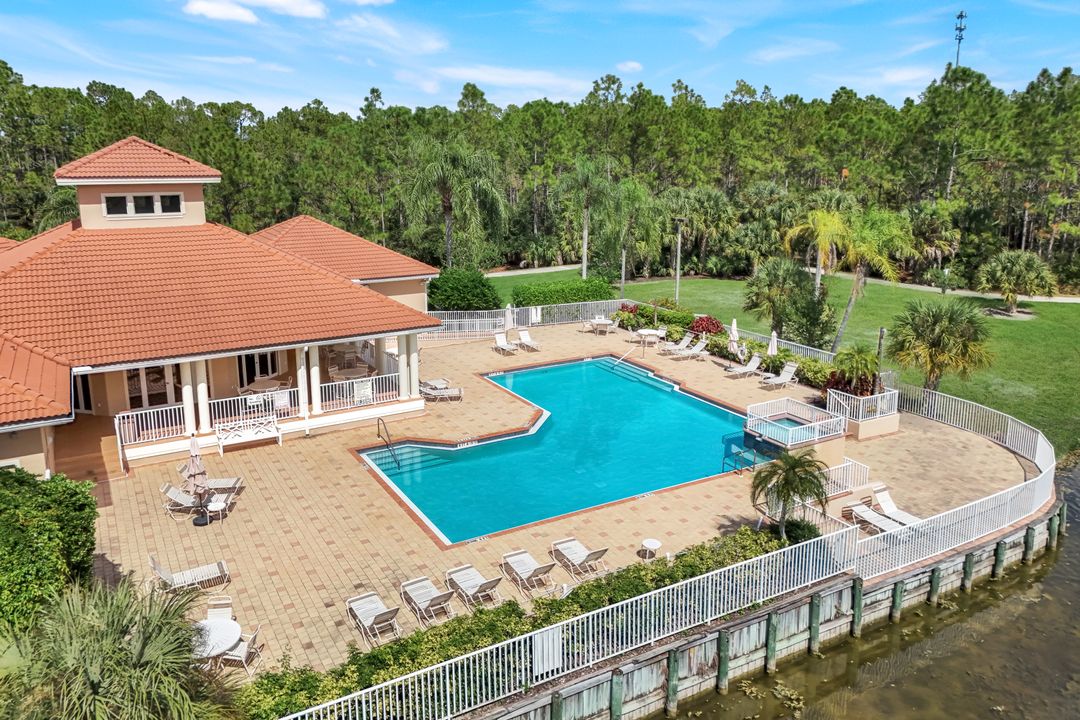 196 Skipping Stone Ln, Naples, FL 34119