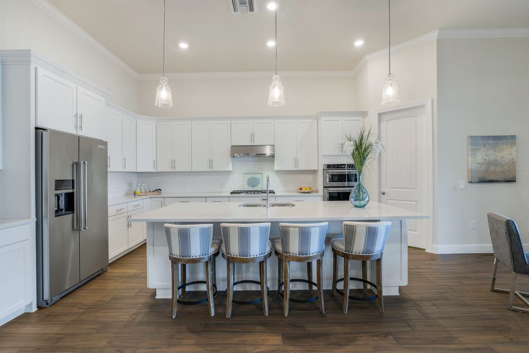 9493 Night Heron Ln, Naples, FL 34120