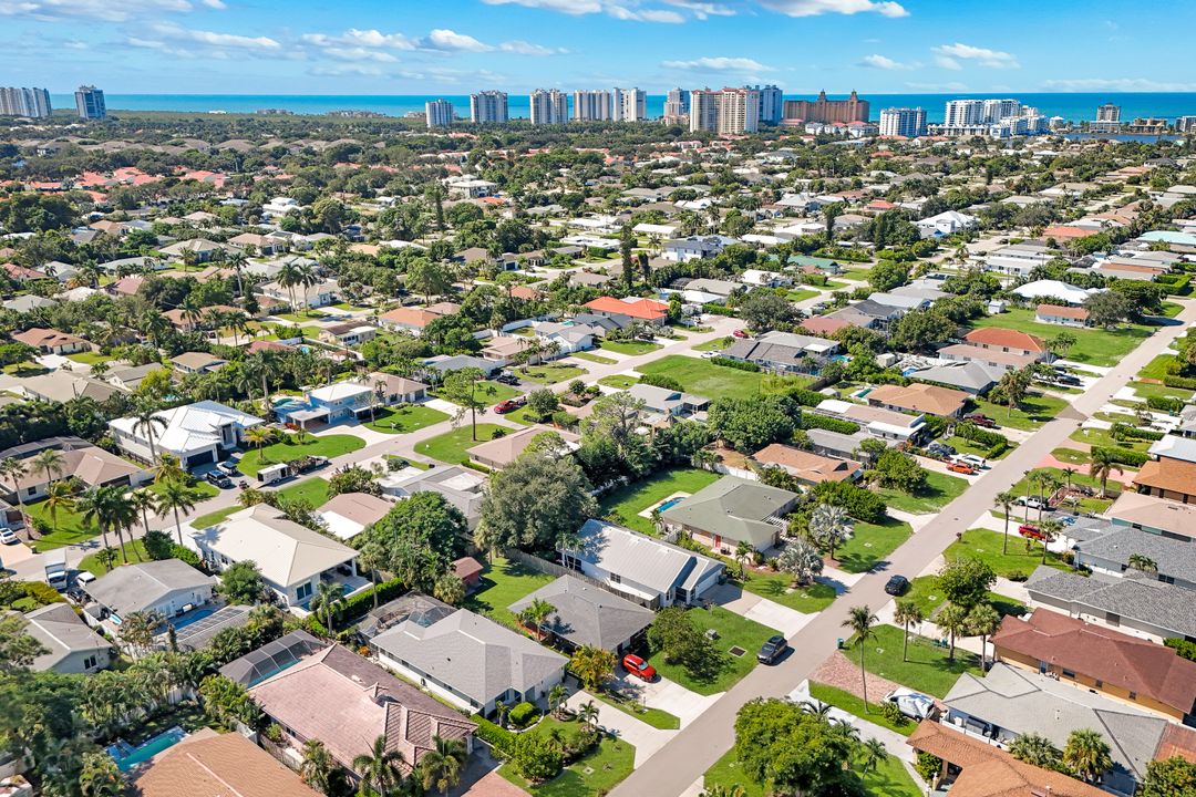 768 96th Ave N, Naples, FL 34108