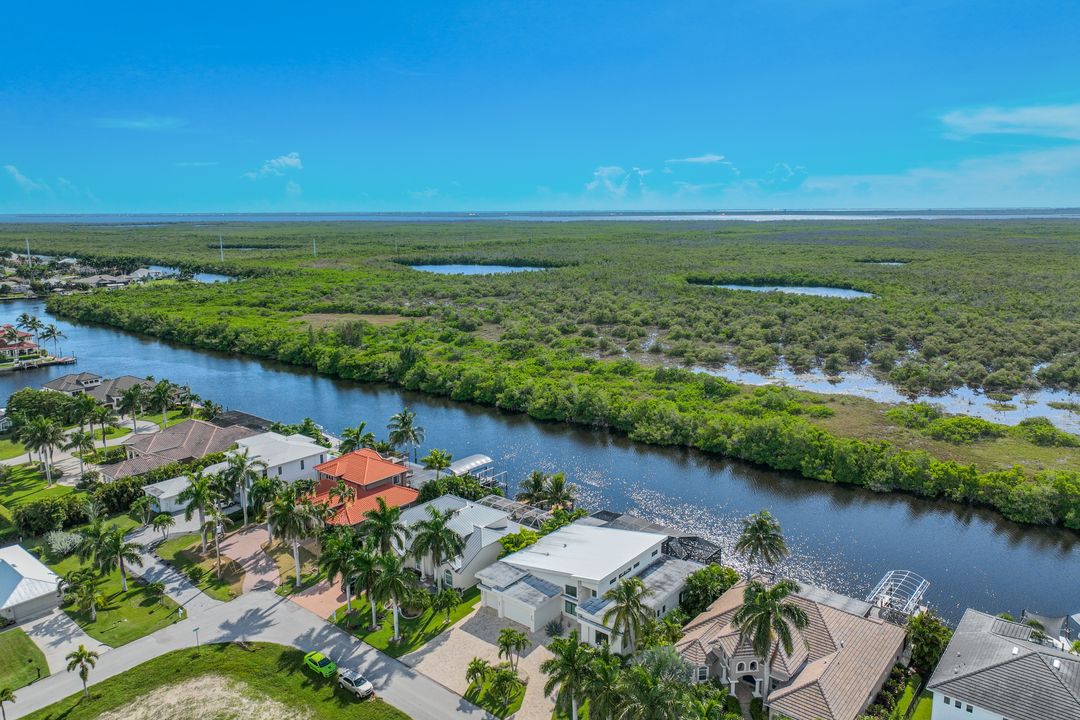 4408 SW 28th Pl, Cape Coral, FL 33914