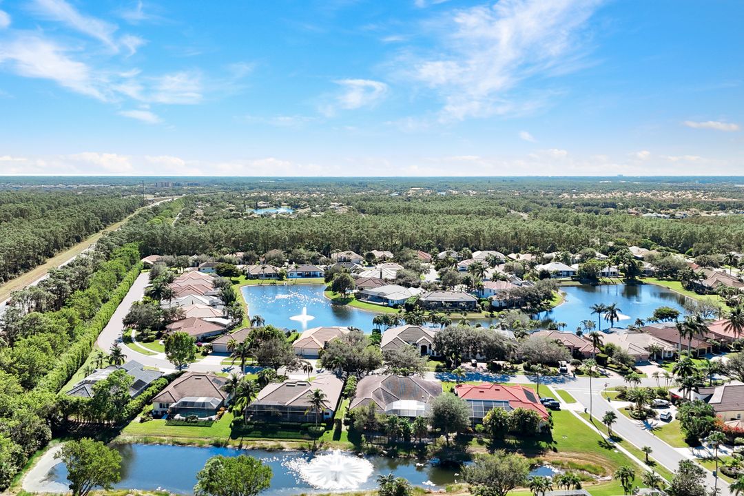 9742 Wilshire Lakes Blvd, Naples, FL 34109
