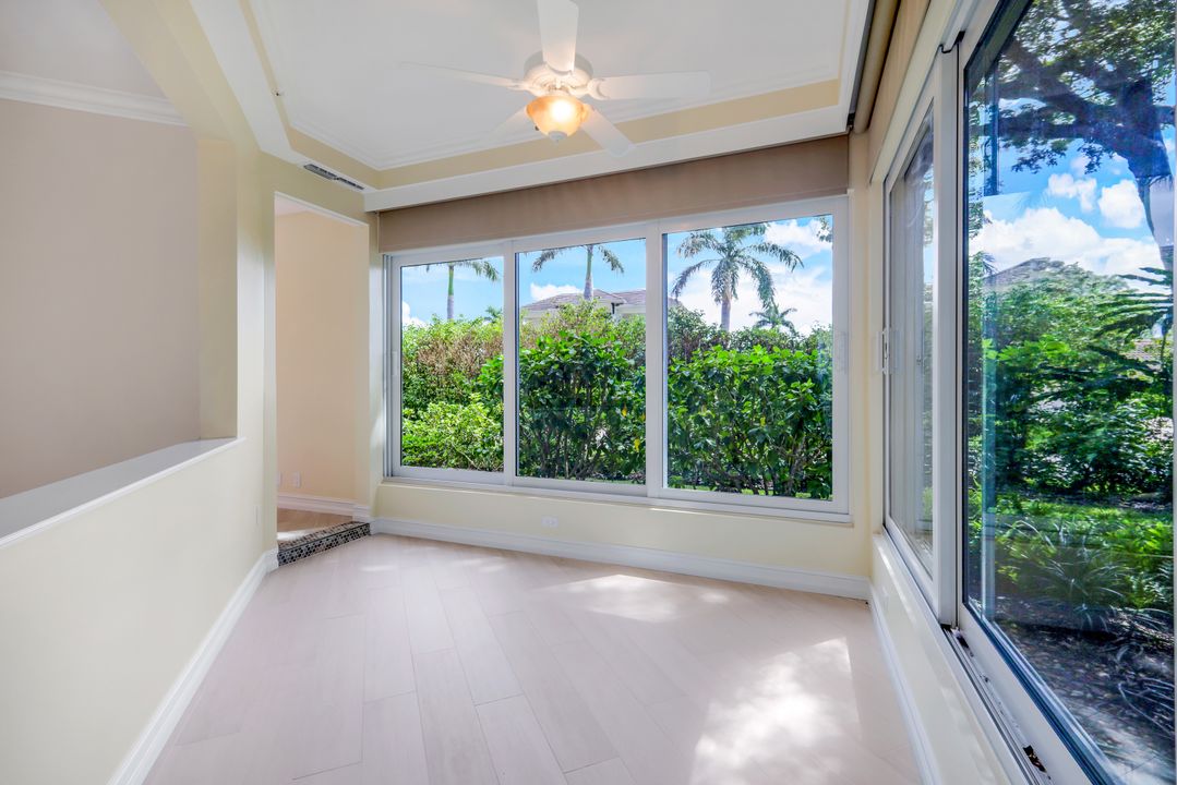 217 Colonade Cir #217, Naples, FL 34103