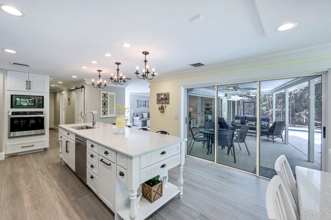 723 Willowhead Dr, Naples, FL 34103