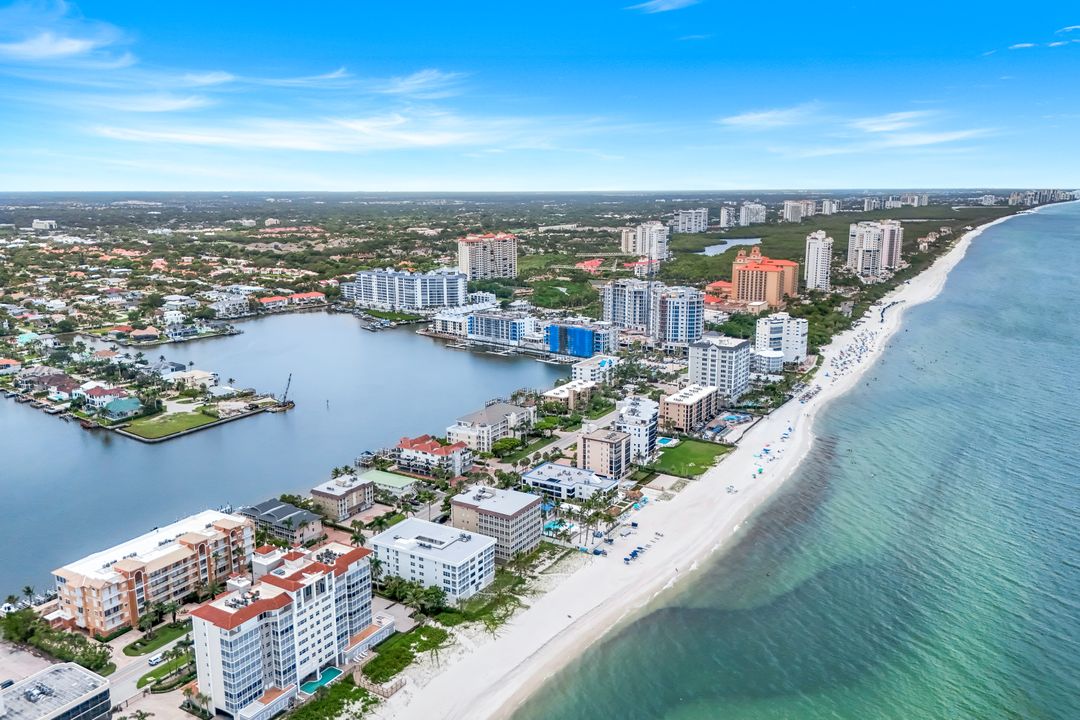 9577 Gulf Shore Dr #801, Naples, FL 34108