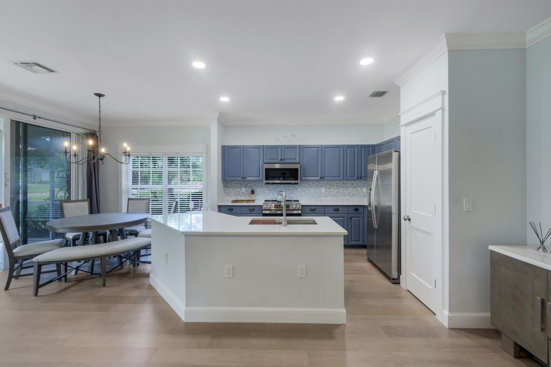 6355 Lexington Ct #102, Naples, FL 34110