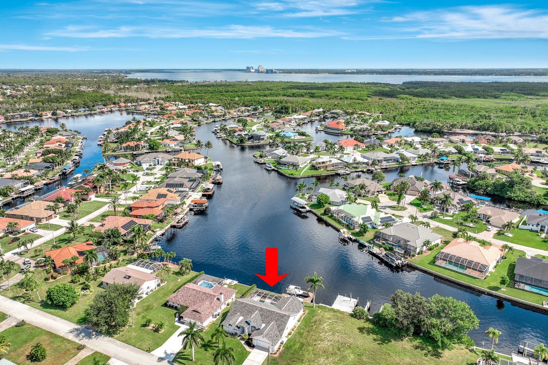 2137 SE 19th Ave, Cape Coral, FL 33990