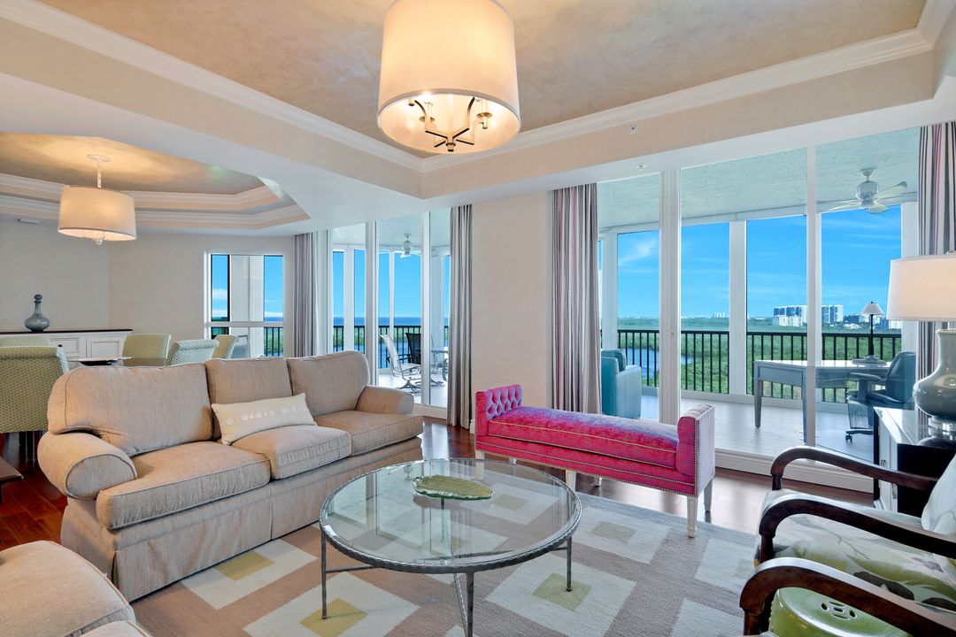 295 Grande Way #1004, Naples, FL 34110