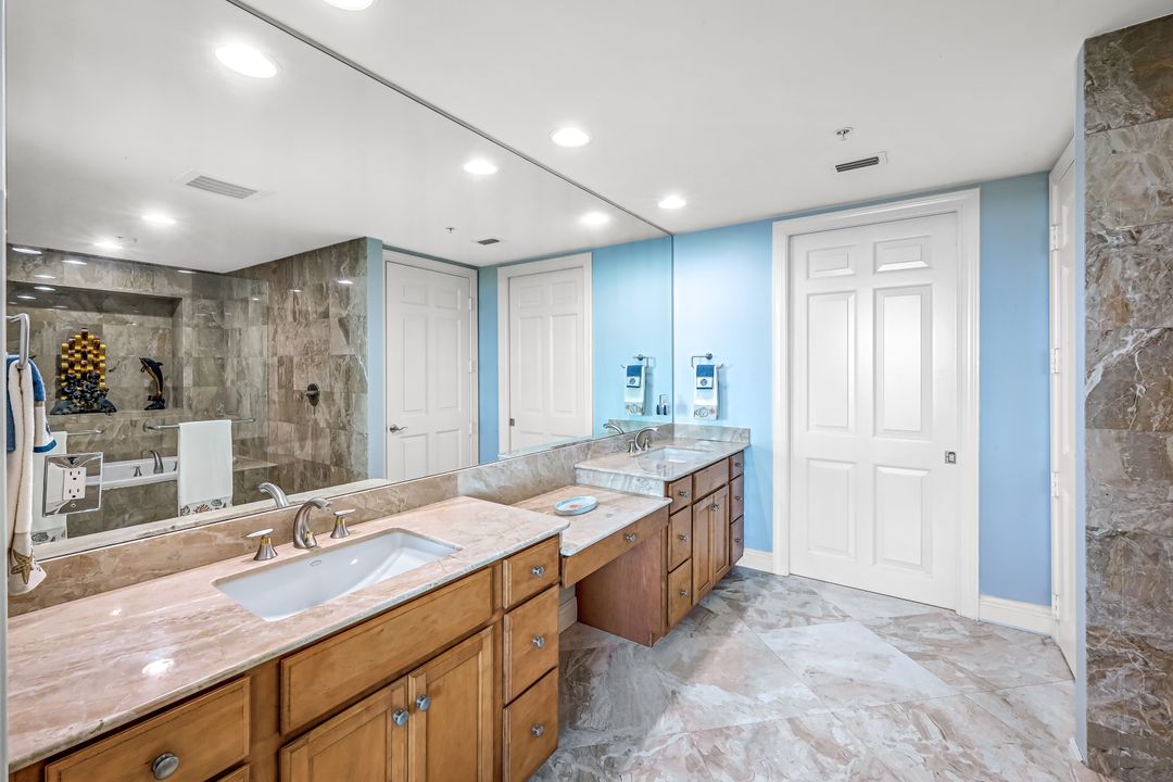 275 Indies Way #1603, Naples, FL 34110