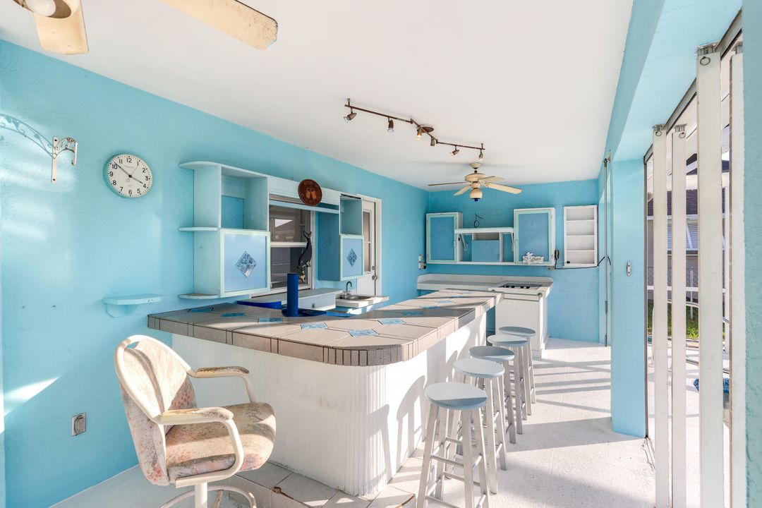 3034 SE 10th Pl, Cape Coral, FL 33904