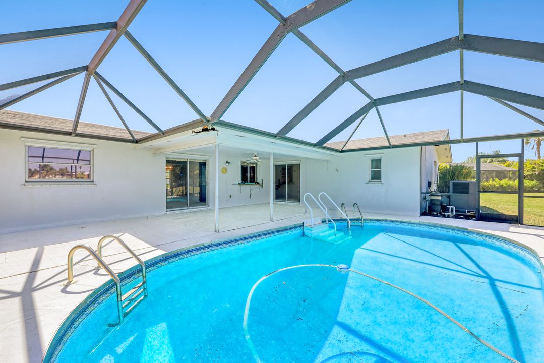 1741 SE 29th Ln, Cape Coral, FL 33904