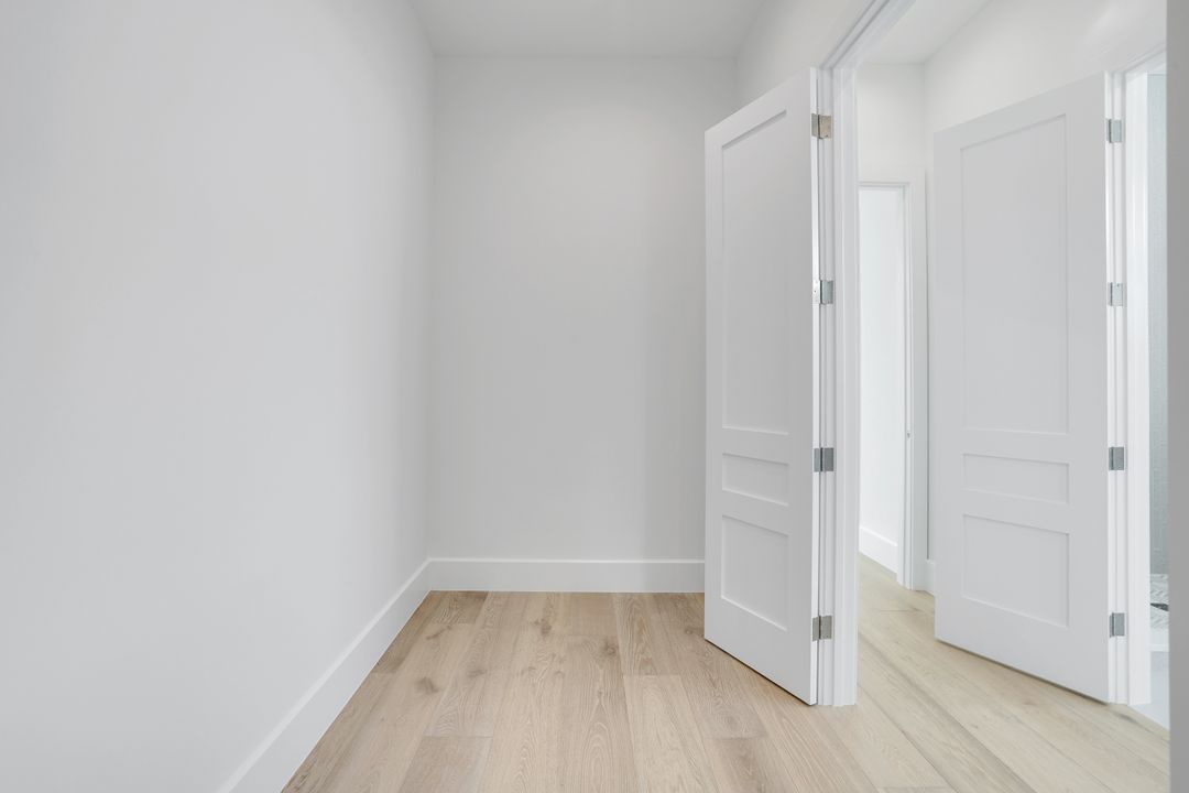 513 92nd Ave N, Naples, FL 34108