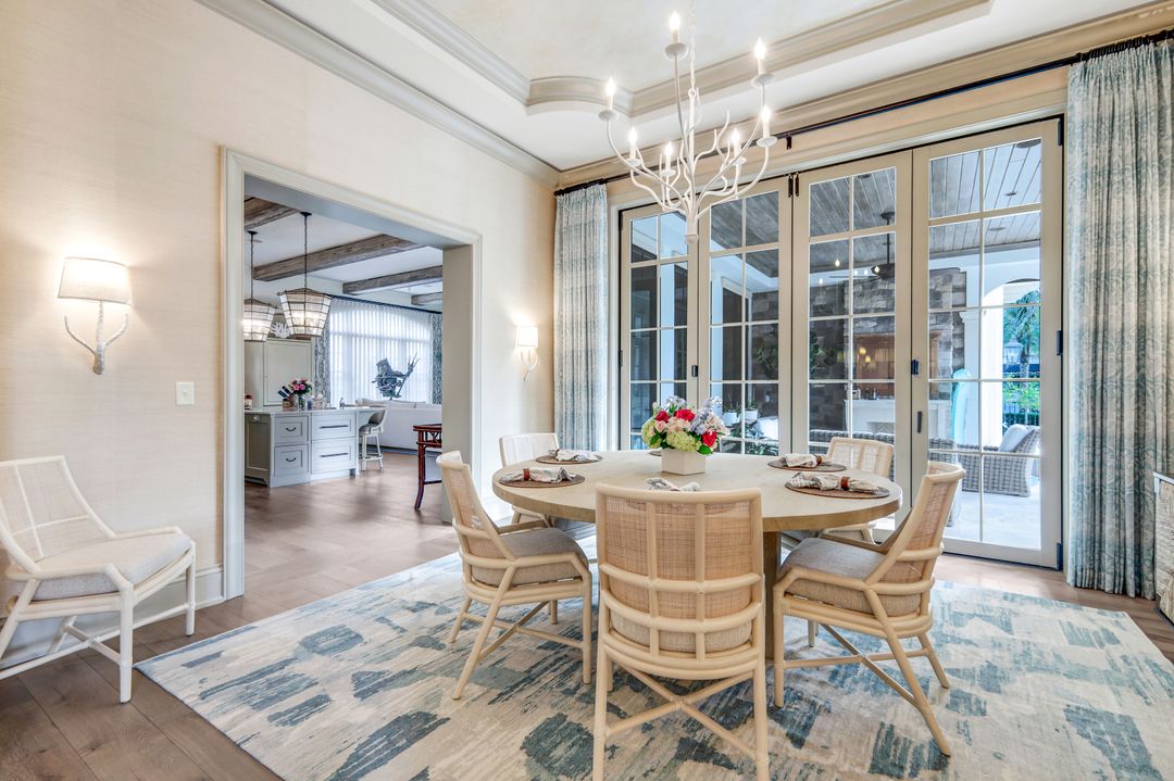 81 Gulf Shore Blvd S, Naples, FL 34102