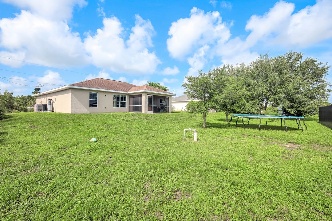 2806 22nd St W, Lehigh Acres, FL 33971