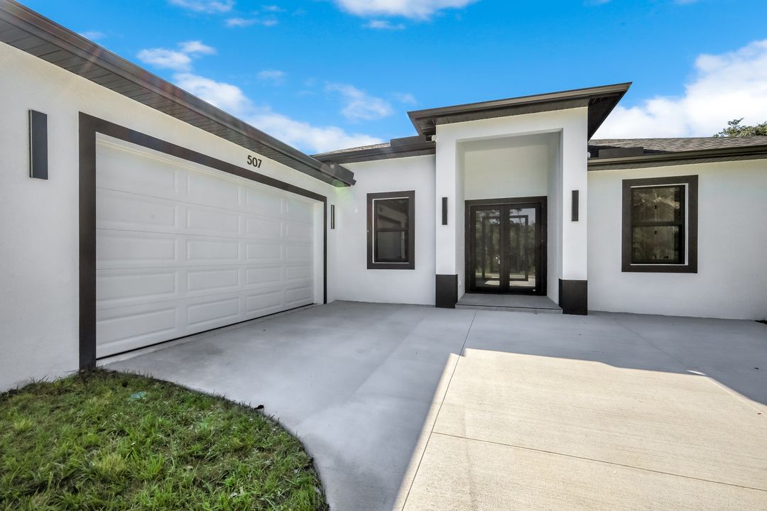507 Prospect Ave, Lehigh Acres, FL 33972