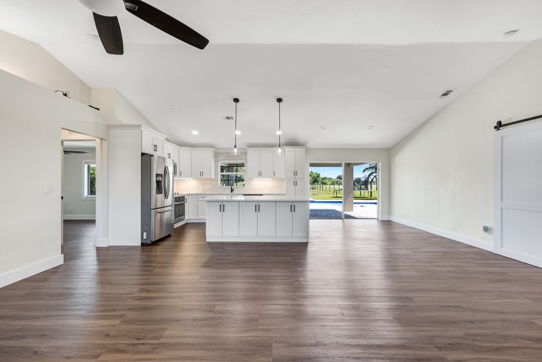 3857 39th Ave NE, Naples, FL 34120
