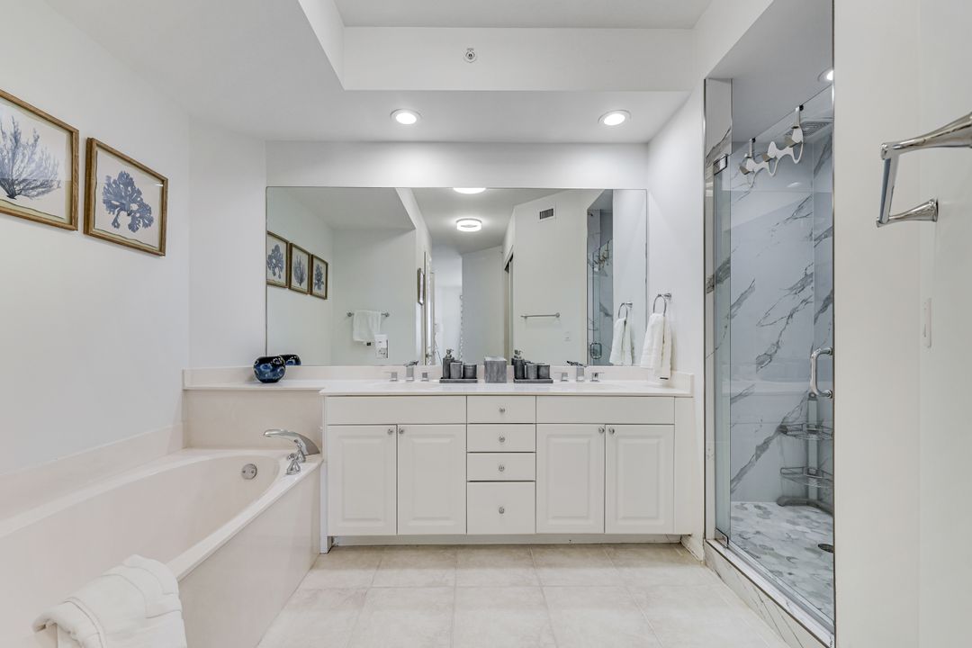 400 Flagship Dr #705, Naples, FL 34108