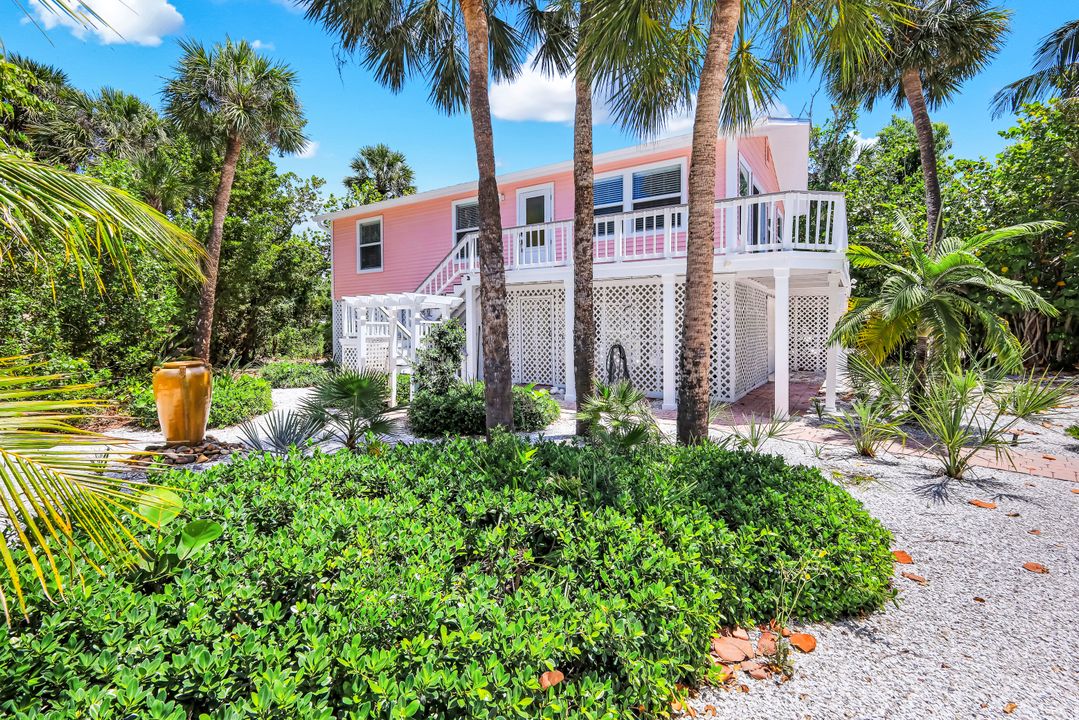 6126 Castaways Ln, Sanibel, FL 33957