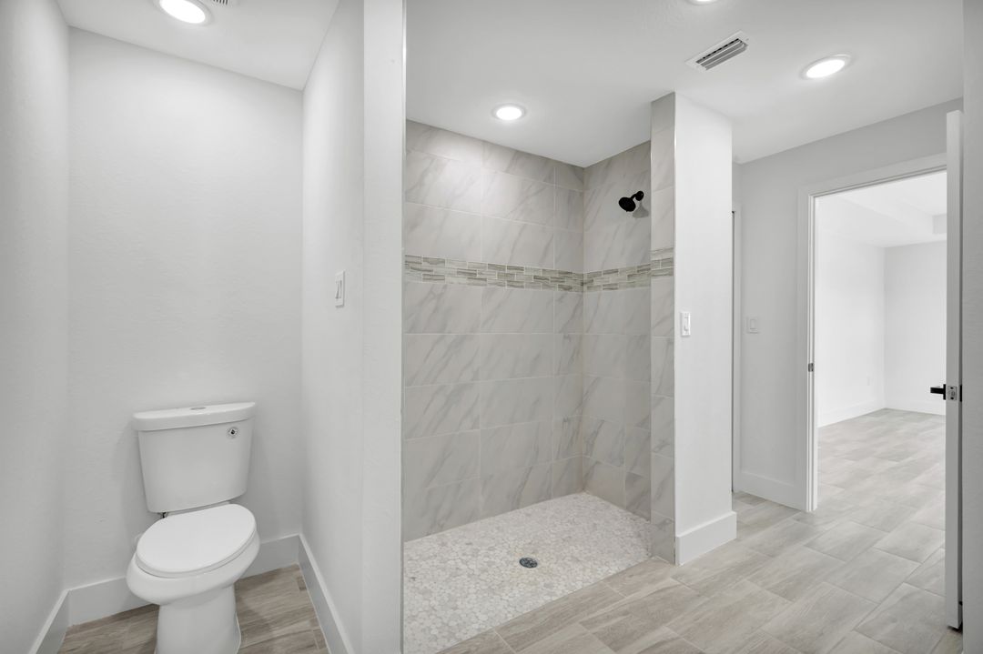 1729 NE 23rd St, Cape Coral, FL 33909