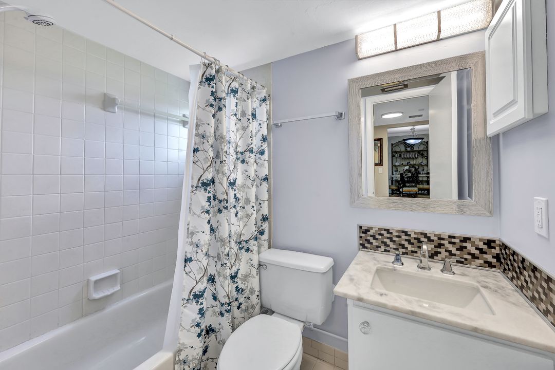 711 W Elkcam Cir #307, Marco Island, FL 34145