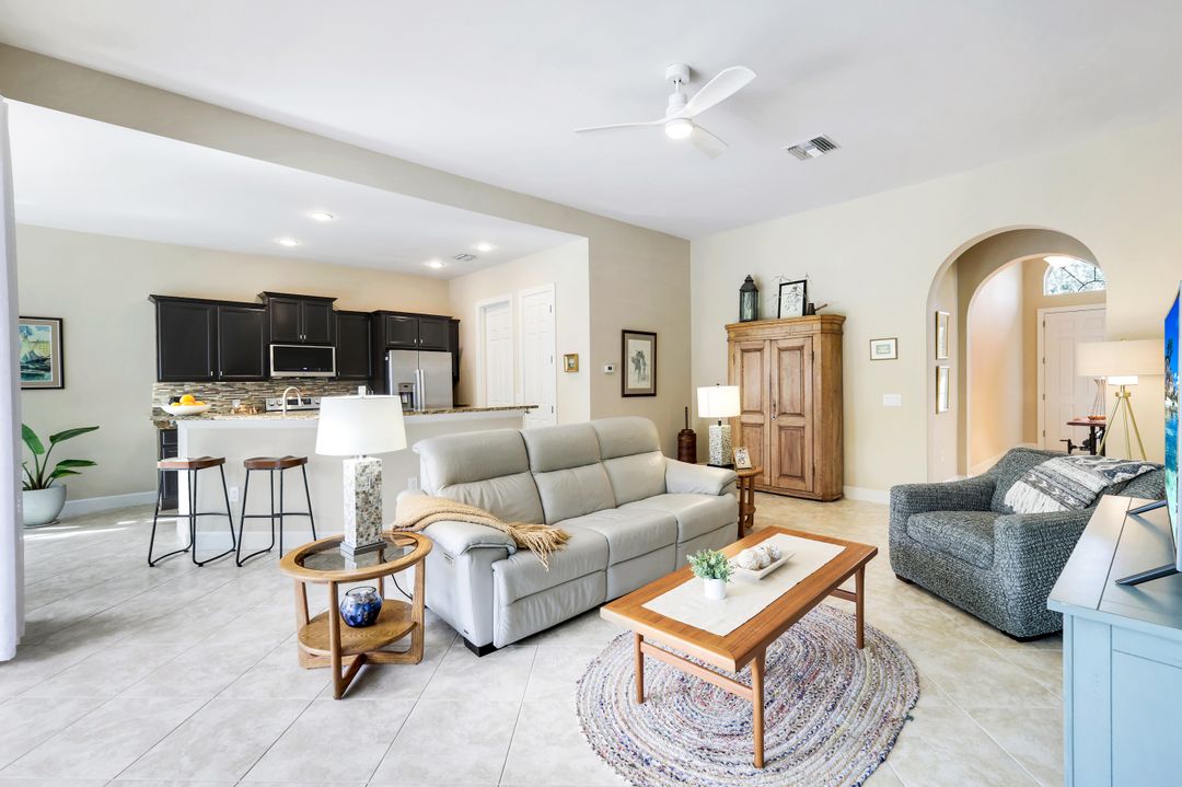 10542 Yorkstone Dr, Bonita Springs, FL 34135