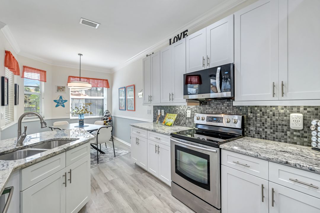 20050 Rookery Dr, Estero, FL 33928