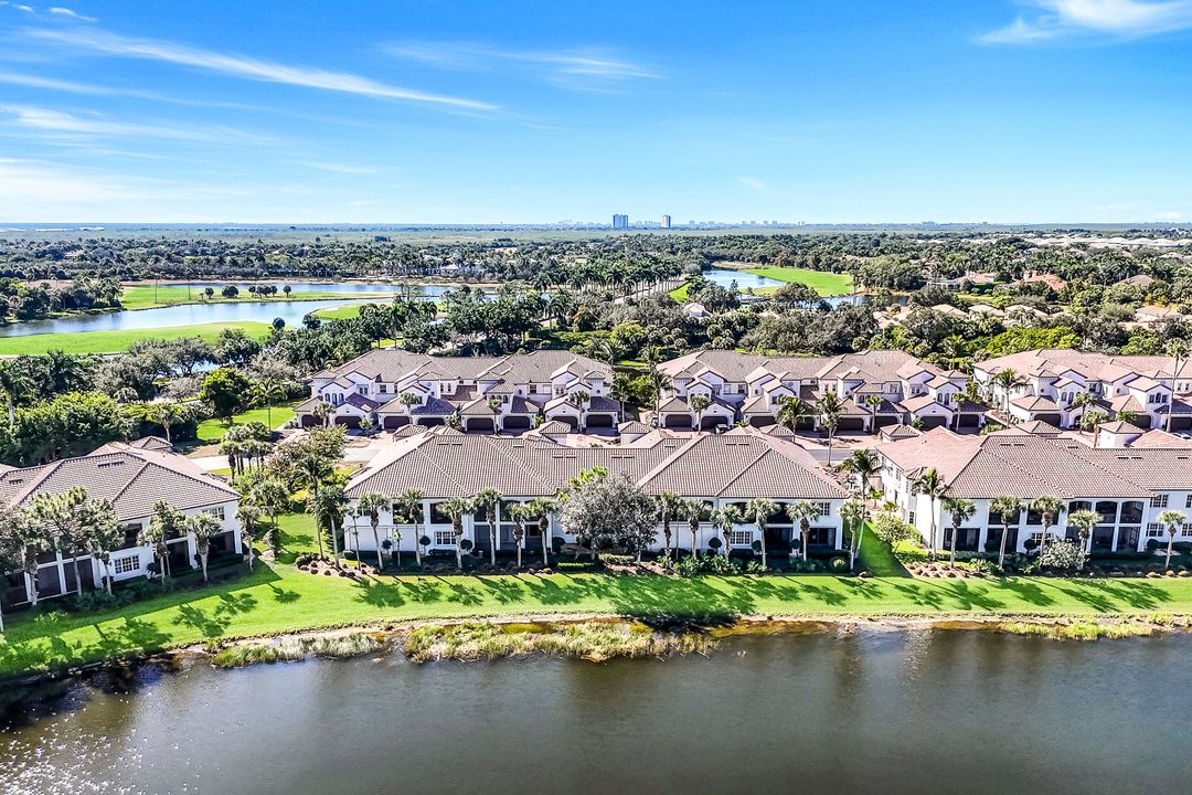 3715 Montreux Ln #204, Naples, FL 34114