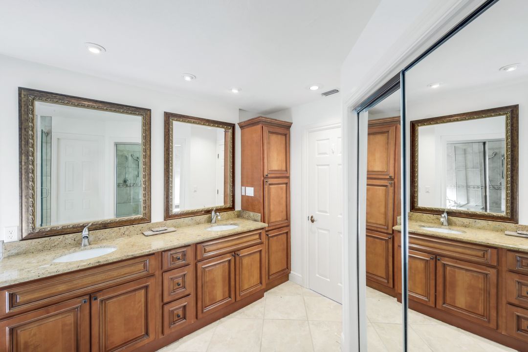 2626 Sailors Way, Naples, FL 34109