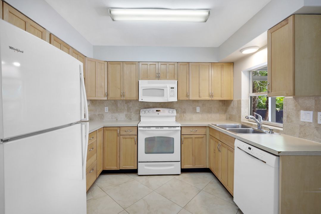 8440 Pennsylvania Blvd, Fort Myers, FL 33967