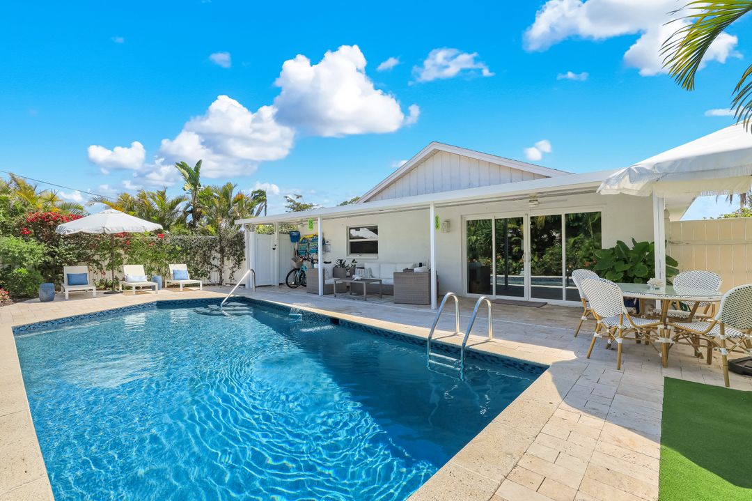 699 104th Ave N, Naples, FL 34108