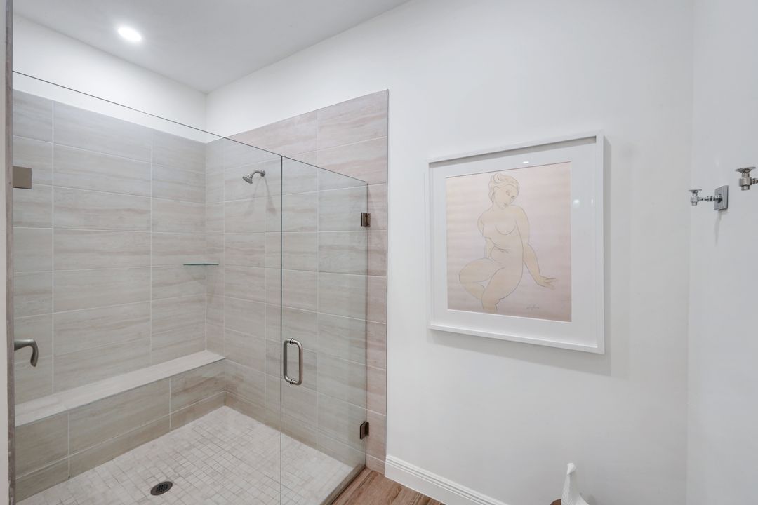 2472 Breakwater Wy #11-102, Naples, FL 34112