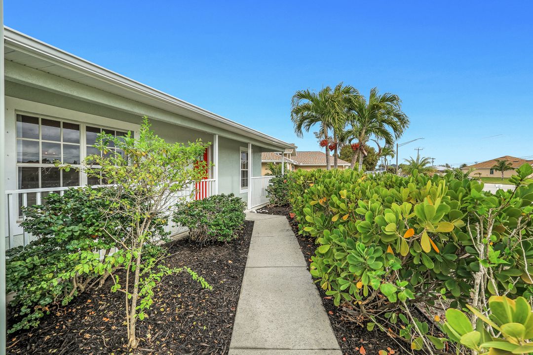 3322 Oasis Blvd, Cape Coral, FL 33914