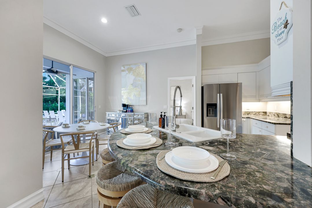 778 95th Ave N, Naples, FL 34108