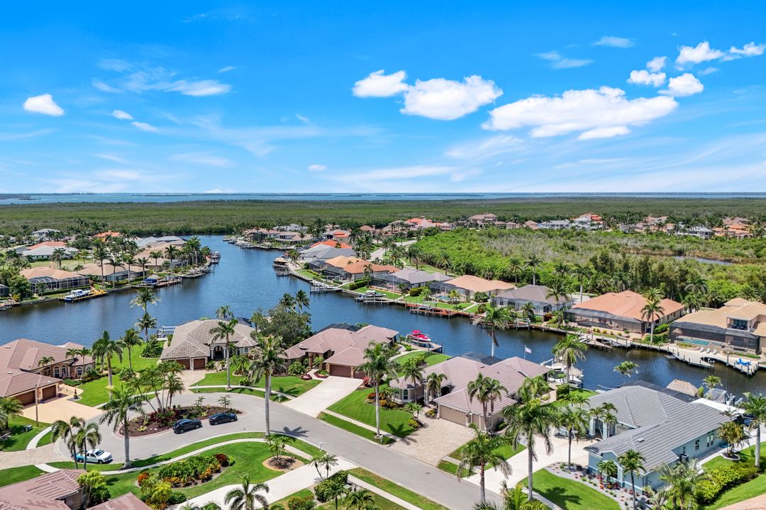 5606 Merlyn Ln, Cape Coral, FL 33914