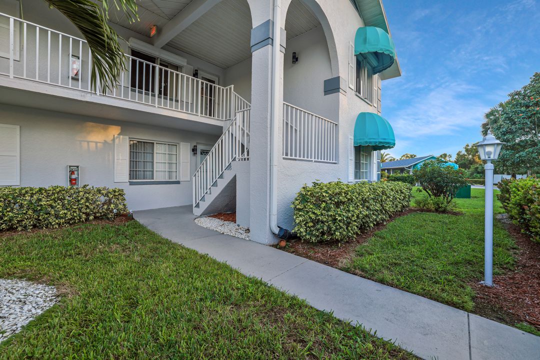 292 Belina Dr #1, Naples, FL 34104