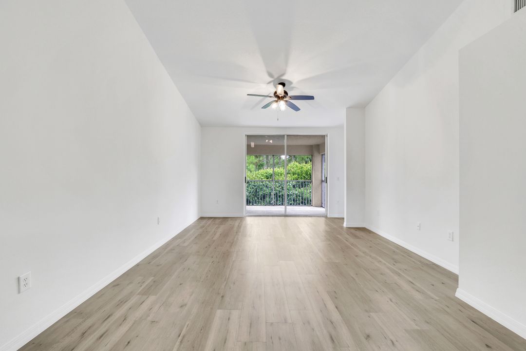 6635 Huntington Lakes Cir #202, Naples, FL 34119