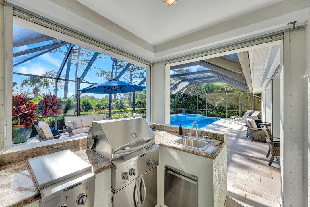 25011 Goldcrest Dr, Bonita Springs, FL 34134