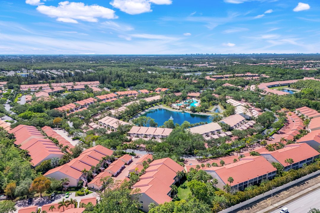 2365 Hidden Lake Dr #9, Naples, FL 34112