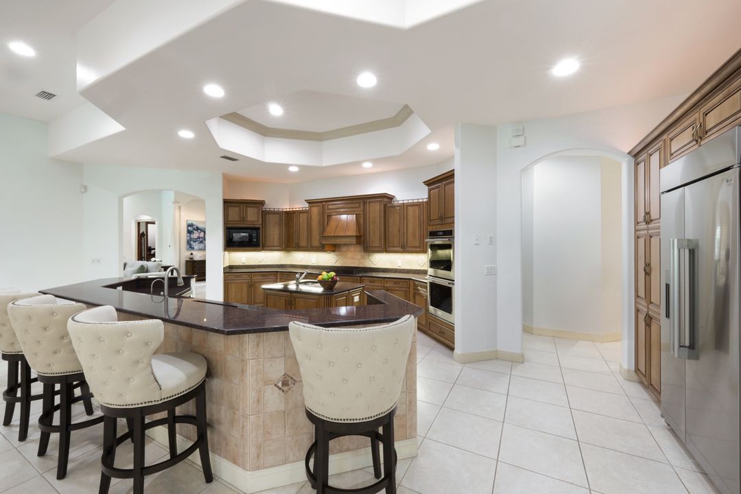 12099 Collier's Reserve Dr, Naples, FL 34110