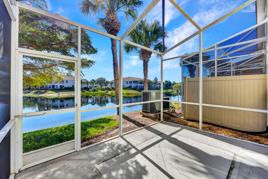 1088 Oxford Ln #48, Naples, FL 34105