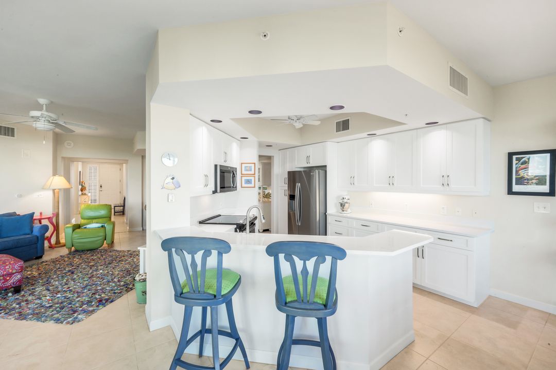 325 Dunes Blvd #605, Naples, FL 34110