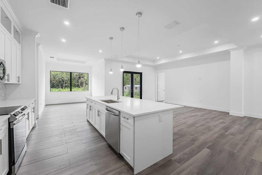 223 1st St SW, Naples, FL 34117