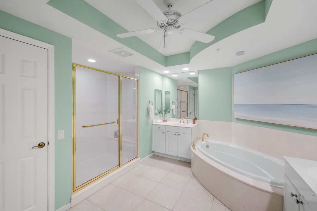 455 Cove Tower Dr #902, Naples, FL 34110