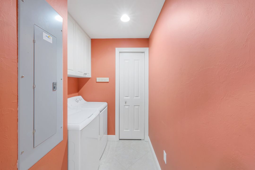 5793 Cape Harbour Dr #615, Cape Coral, FL 33914