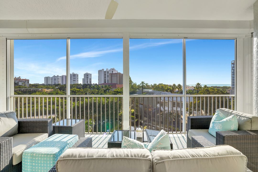 400 Flagship Dr #602, Naples, FL 34108