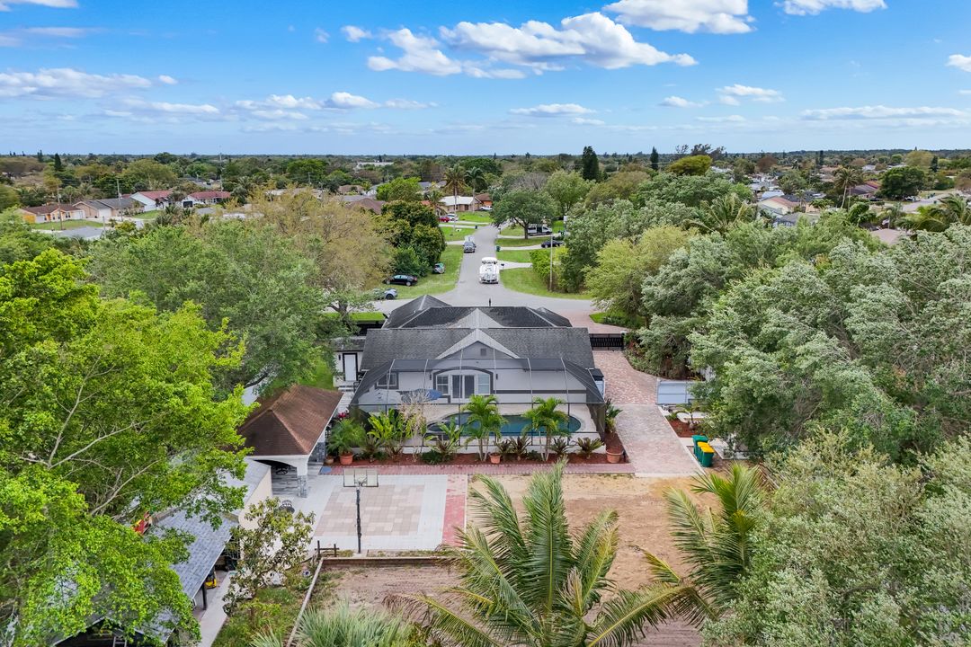 5140 17th Ct SW, Naples, FL 34116