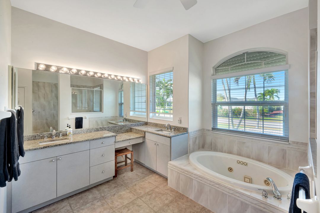 4315 SW 22nd Ct, Cape Coral, FL 33914